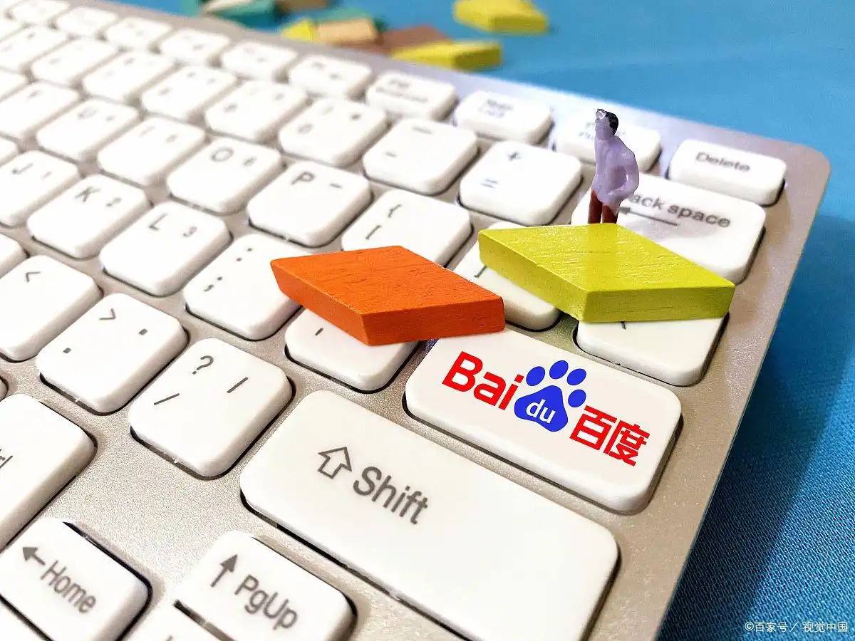 伟德下载安卓版孙颖莎举起奖杯